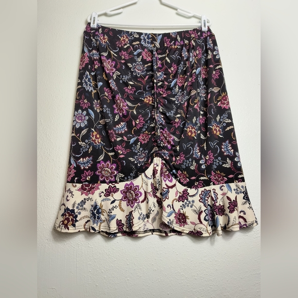 Lane Bryant Floral Ruffle Skirt Women's Size 14/16 Black Boho - Picture 4 of 10